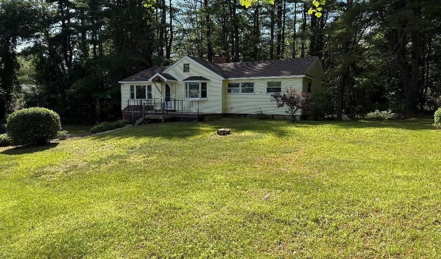 21 Hillside Ave, Ashland, NH 03217 - 3 Beds, 3 Bath
