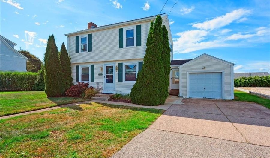 243 Col John Gardner Rd, Narragansett, RI 02882 - 3 Beds, 2 Bath