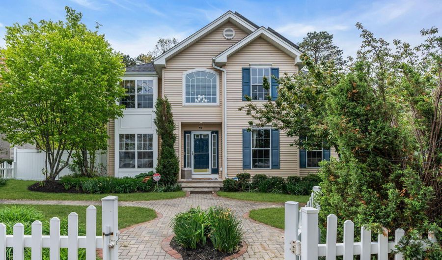 59 Nautilus Dr, Barnegat, NJ 08005 - 5 Beds, 4 Bath