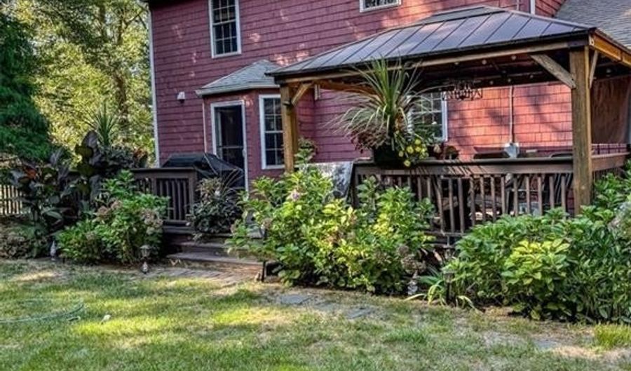 2 Country View Dr, Coventry, RI 02816 - 3 Beds, 3 Bath