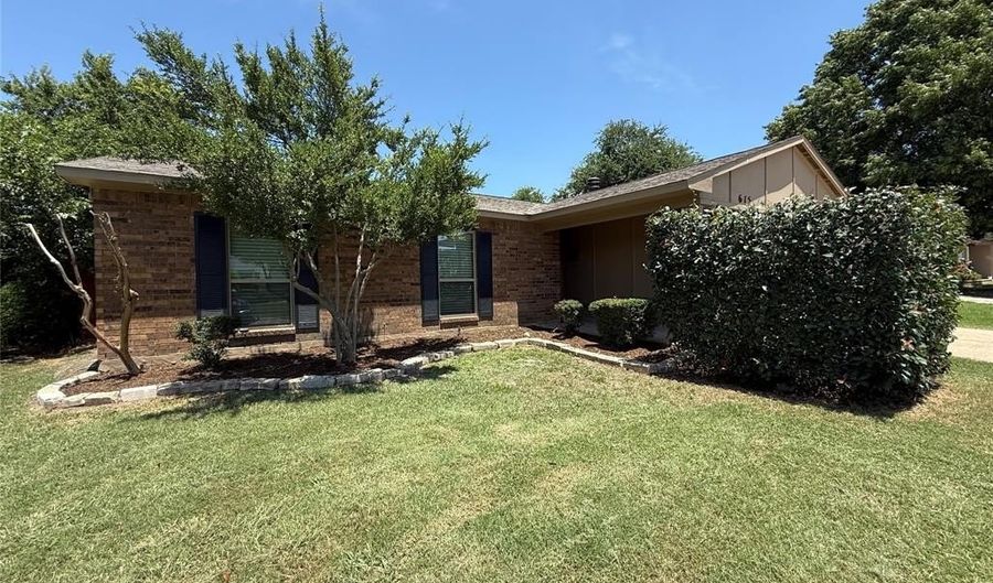 615 Wandering Way Dr, Allen, TX 75002 - 3 Beds, 2 Bath