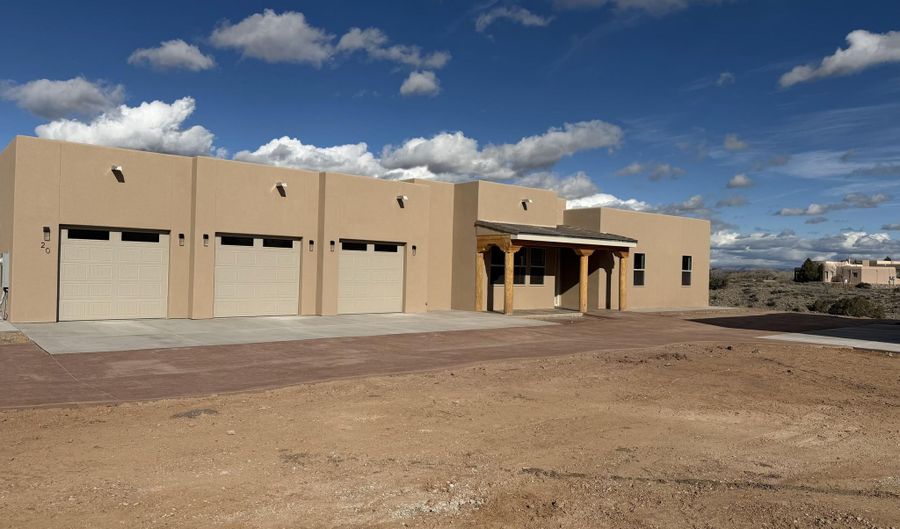 20 ROAD 3627, Aztec, NM 87410 - 4 Beds, 3 Bath