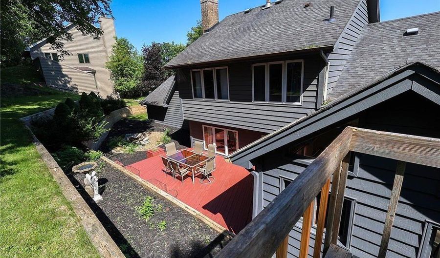 13720 Georgia Dr, Apple Valley, MN 55124 - 5 Beds, 4 Bath