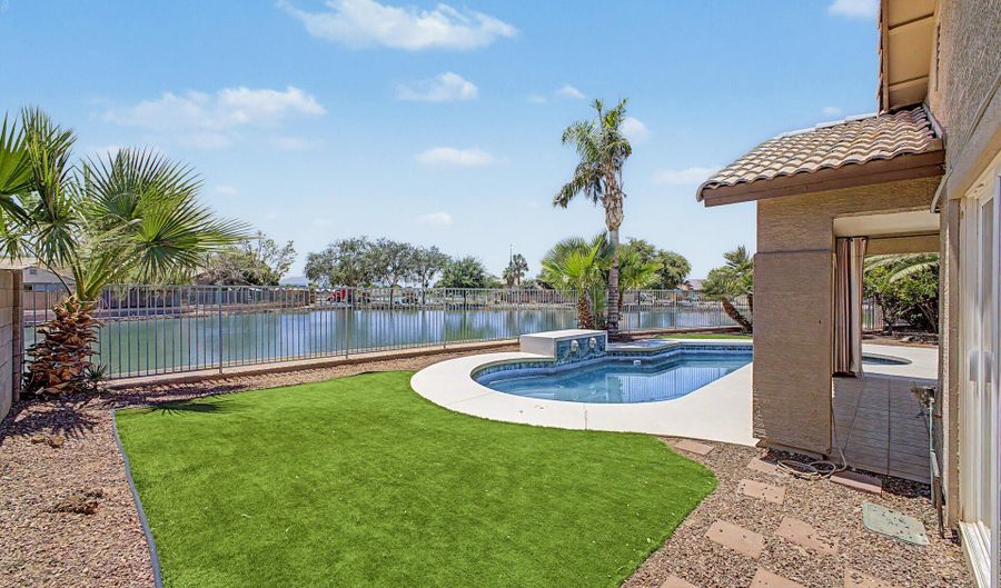 10819 W MONTE VISTA Rd, Avondale, AZ 85392 - 3 Beds, 2 Bath