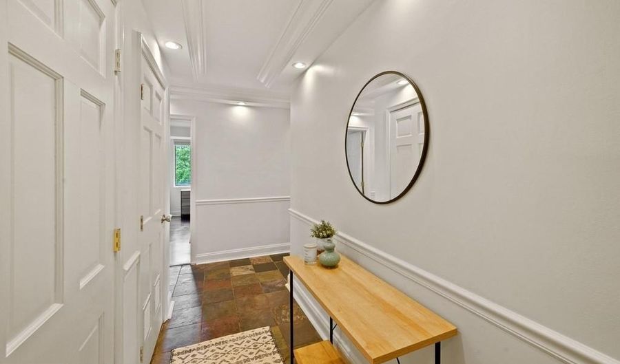 8315 N BROOK Ln 2-205, Bethesda, MD 20814 - 2 Beds, 1 Bath