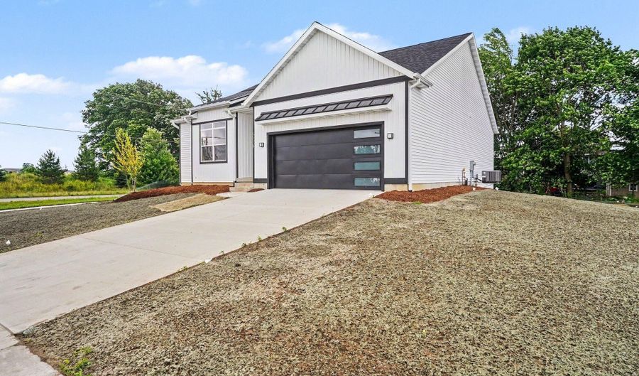 5214 Margot Ln, Allendale, MI 49401 - 3 Beds, 2 Bath