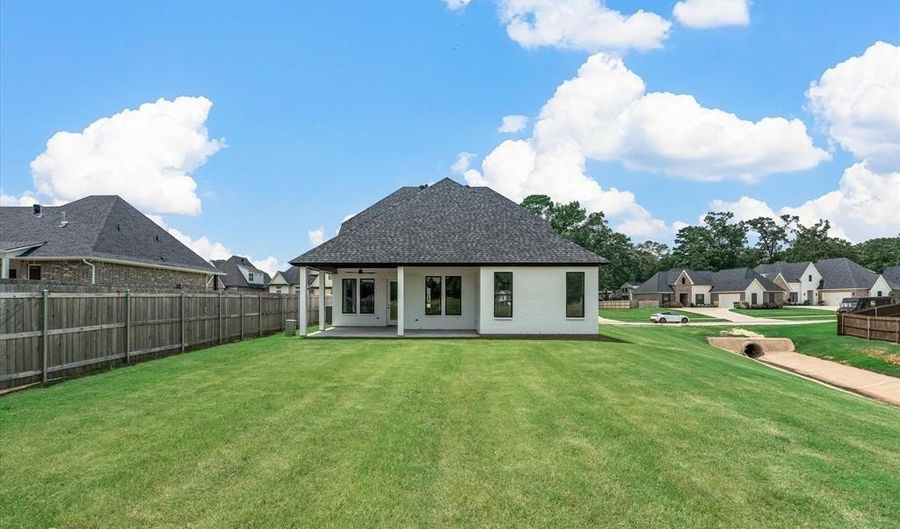 722 Julesburg Ln, Benton, LA 71006 - 3 Beds, 3 Bath