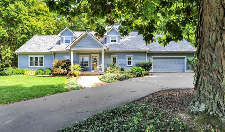 4371 N Banta Rd, Bargersville, IN 46106 - 3 Beds, 3 Bath