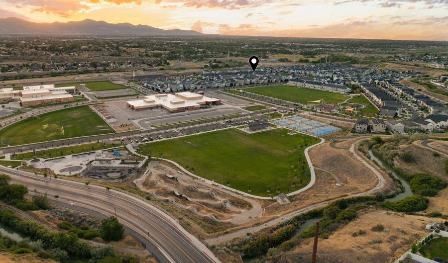15187 S WILD HORSE Way, Bluffdale, UT 84065 - 3 Beds, 3 Bath
