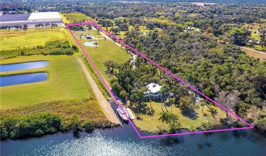19481 S Riv, Alva, FL 33920 - 6 Beds, 4 Bath