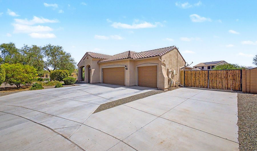 26150 W WAHALLA Ln, Buckeye, AZ 85396 - 3 Beds, 2 Bath