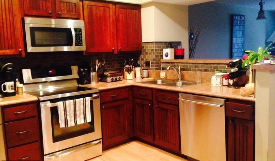 5046 9TH St S, Arlington, VA 22204 - 2 Beds, 3 Bath