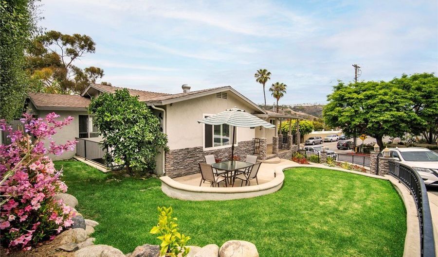 1413 Avenida De La Estrella, San Clemente, CA 92672 - 5 Beds, 3 Bath