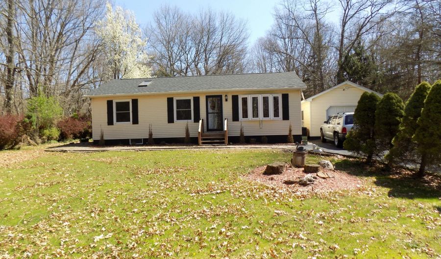 26 Grouse Trl, Albrightsville, PA 18210 - 3 Beds, 1 Bath