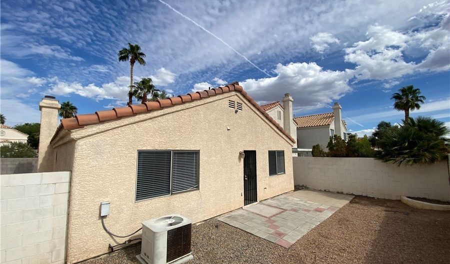 376 Legacy Dr, Henderson, NV 89014 - 3 Beds, 2 Bath