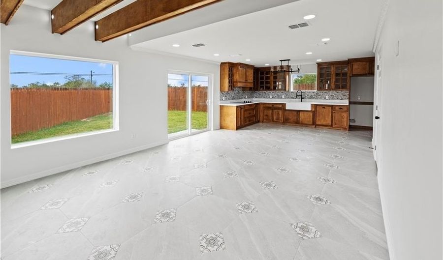 1404 E Karen Dr C, Alton, TX 78573 - 2 Beds, 3 Bath