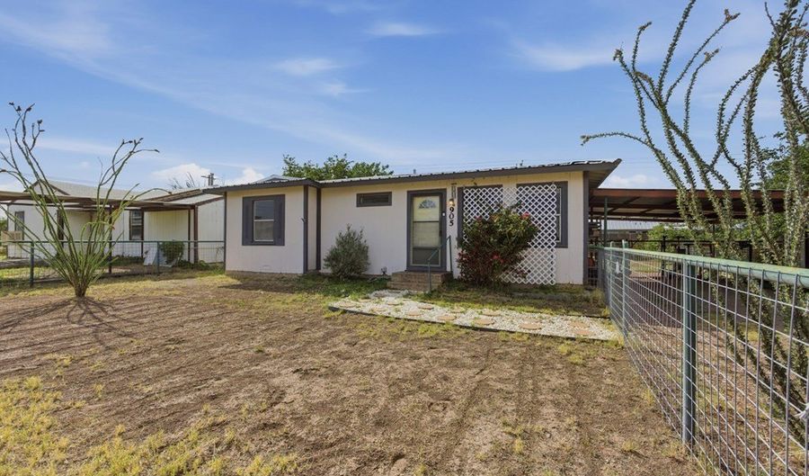 905 W Marfa Ave, Alpine, TX 79830 - 3 Beds, 1 Bath