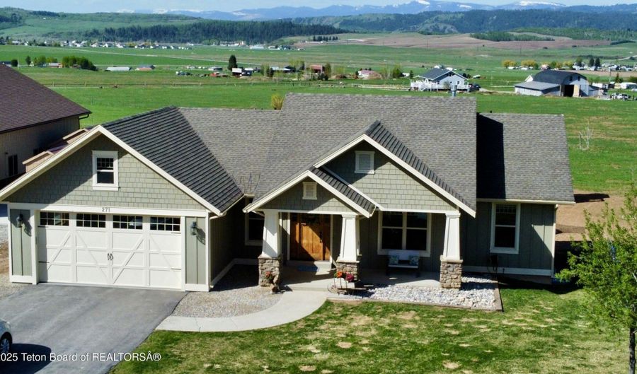 271 SERENITY Ln, Bedford, WY 83112 - 6 Beds, 4 Bath