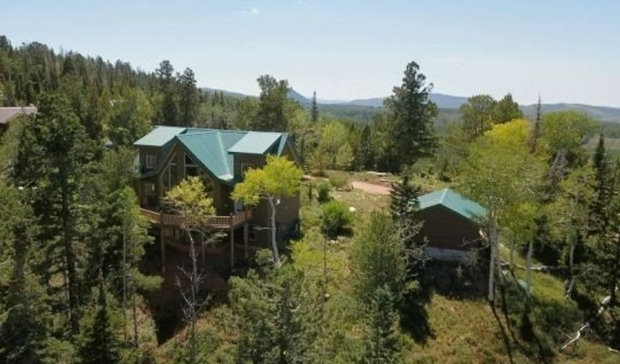 1402 N Aspen Dr, Brian Head, UT 84719 - 3 Beds, 4 Bath