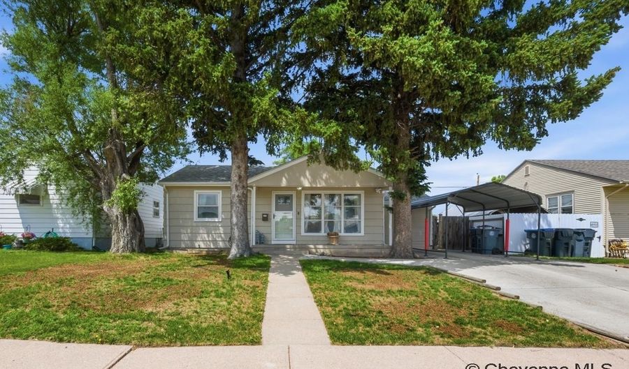 1524 WILLOW Dr, Cheyenne, WY 82001 - 3 Beds, 2 Bath