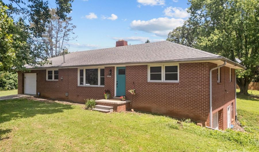 50 Baldwin Rd, Arden, NC 28704 - 3 Beds, 1 Bath