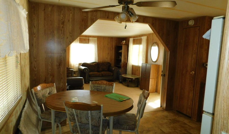 42770 Winema Dr, Bouse, AZ 85325 - 2 Beds, 1 Bath