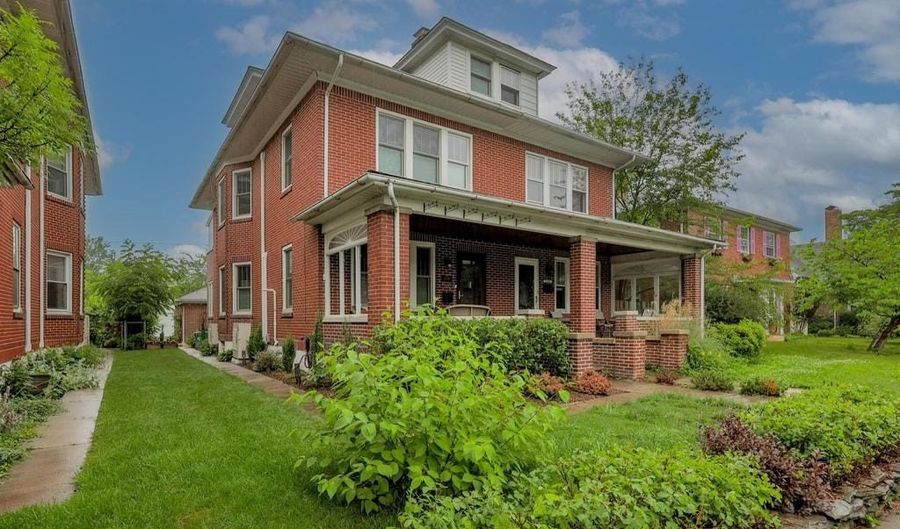 2441 W TILGHMAN St, Allentown, PA 18104 - 3 Beds, 3 Bath