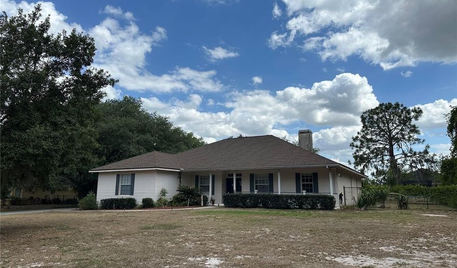 5261 WATERWOOD Dr, Bartow, FL 33830 - 3 Beds, 2 Bath