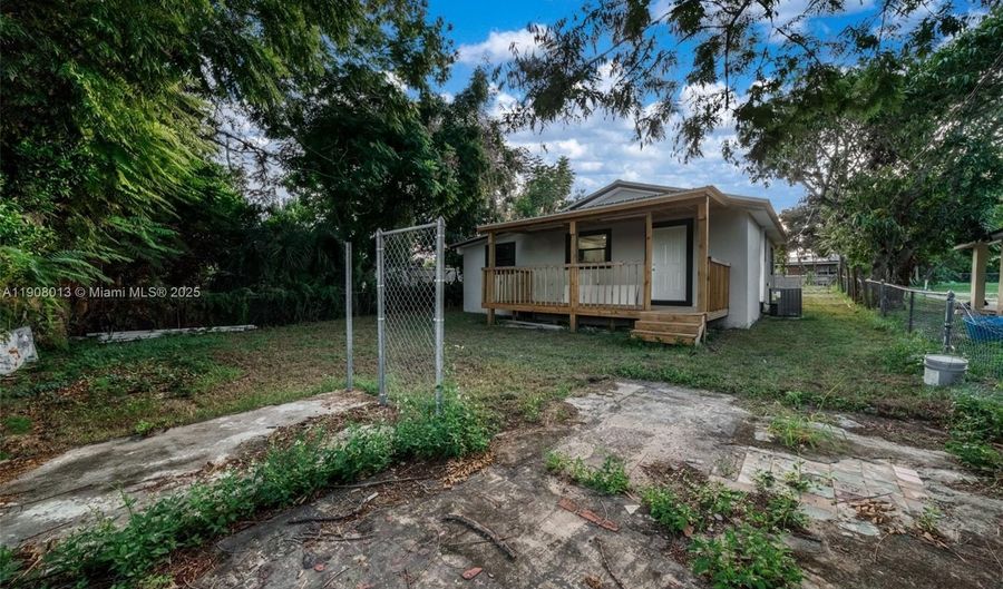 129 Flippen, Avon Park, FL 33825 - 3 Beds, 2 Bath