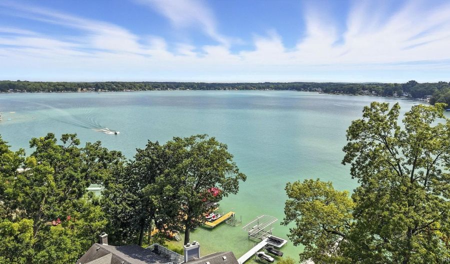 6955 WN Lake Gage Dr, Angola, IN 46703 - 2 Beds, 1 Bath