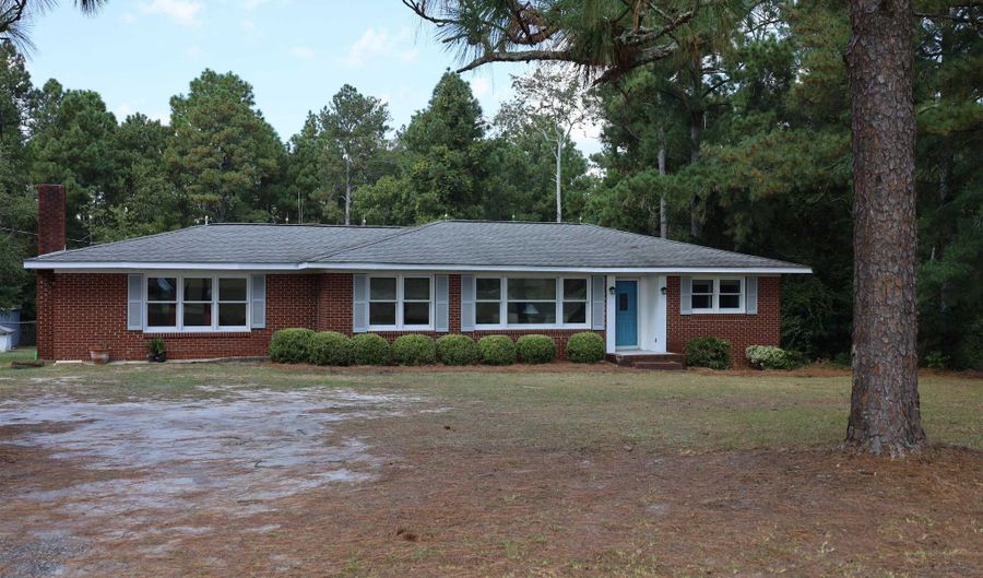 7126 Two Notch Rd, Batesburg, SC 29006 - 3 Beds, 2 Bath