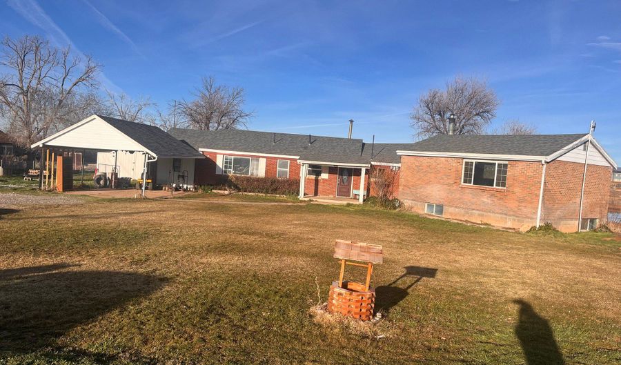 410 W 400 S, Blanding, UT 84511 - 6 Beds, 2 Bath