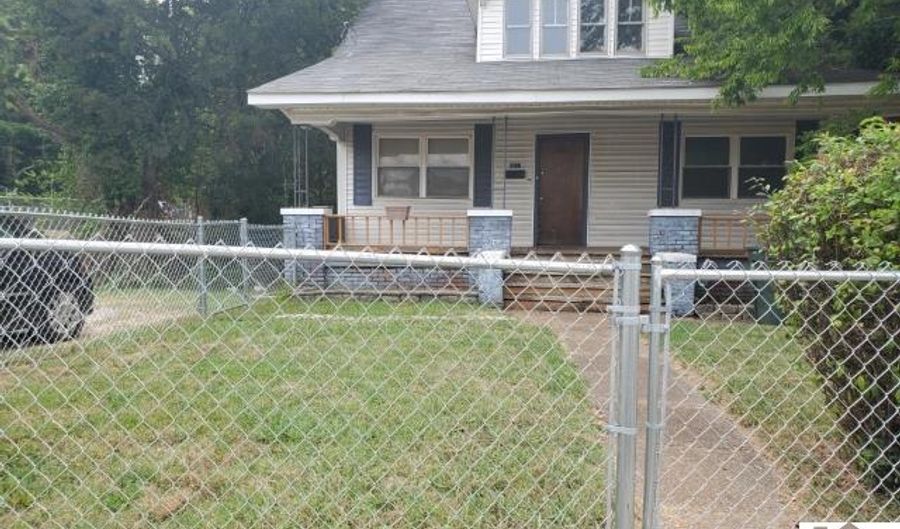 1011 OLD MAYFIELD Rd, Paducah, KY 42003 - 2 Beds, 2 Bath