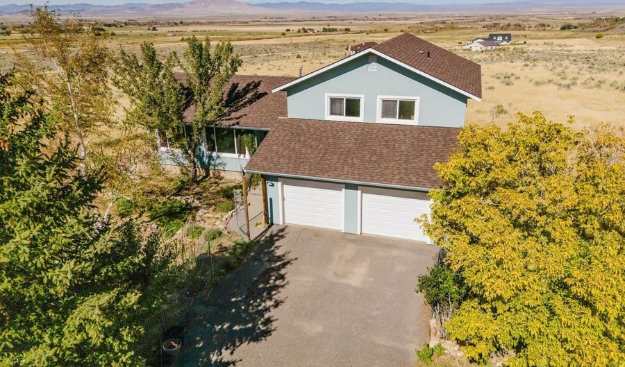 216 Dysart Cir, Lamoille, NV 89828 - 3 Beds, 3 Bath