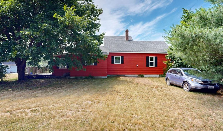 15 W Waterman Rd, Auburn, ME 04210 - 3 Beds, 1 Bath