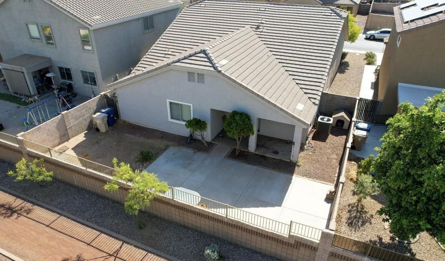 5461 S 239TH Dr, Buckeye, AZ 85326 - 4 Beds, 2 Bath