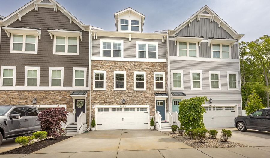 12452 SEA OAKS Ln 5, Berlin, MD 21811 - 3 Beds, 4 Bath