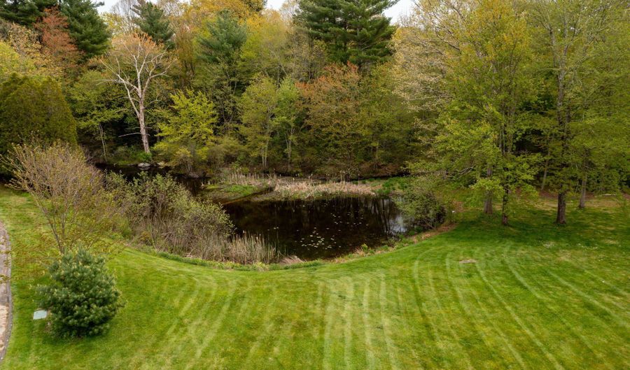 9 Heather Ln, Burlington, CT 06013 - 5 Beds, 4 Bath