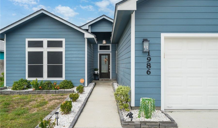 1986 Admiral, Aransas Pass, TX 78336 - 4 Beds, 2 Bath