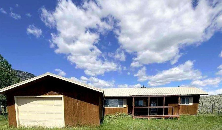 31 Posten Rd, Cody, WY 82414 - 2 Beds, 1 Bath