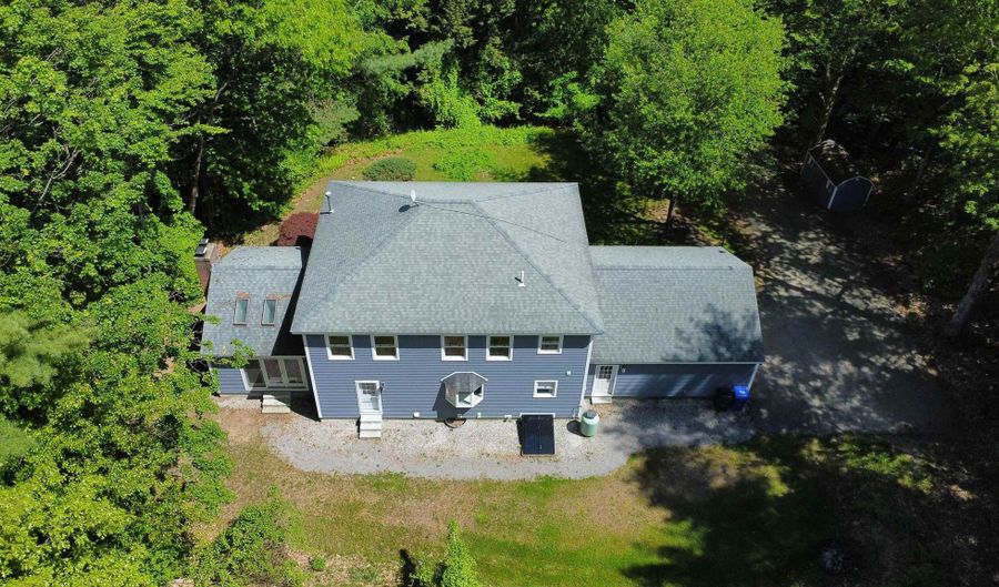 5 Sullivan Dr, Bow, NH 03304 - 4 Beds, 3 Bath