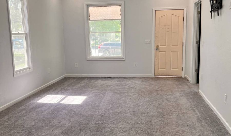 621 Emerson Ave, Alliance, NE 69301 - 3 Beds, 1 Bath