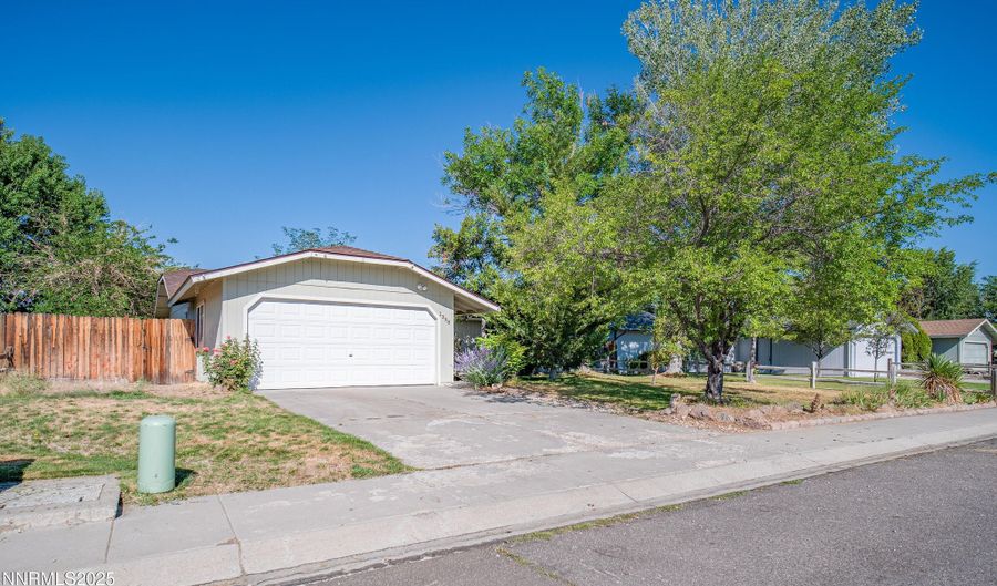 1398 Leonard Rd, Gardnerville, NV 89460 - 3 Beds, 2 Bath
