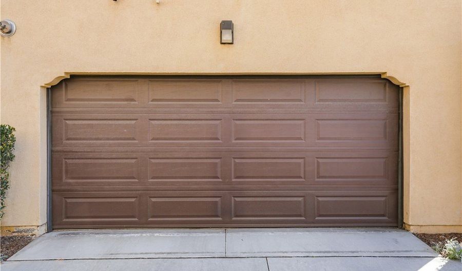 809 S Anaheim Blvd 101, Anaheim, CA 92805 - 3 Beds, 3 Bath