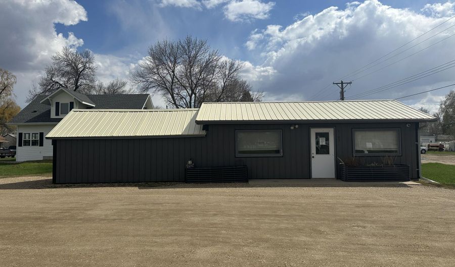 1105 SW 6th Ave, Aberdeen, SD 57401 - 0 Beds, 0 Bath