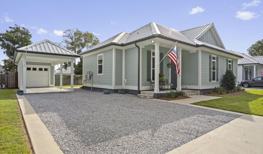 329 Saint George St, Bay St. Louis, MS 39520 - 3 Beds, 2 Bath