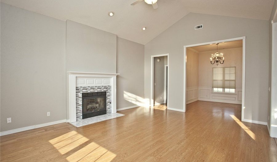 310 Old Forge Dr, Bentonville, AR 72712 - 4 Beds, 2 Bath