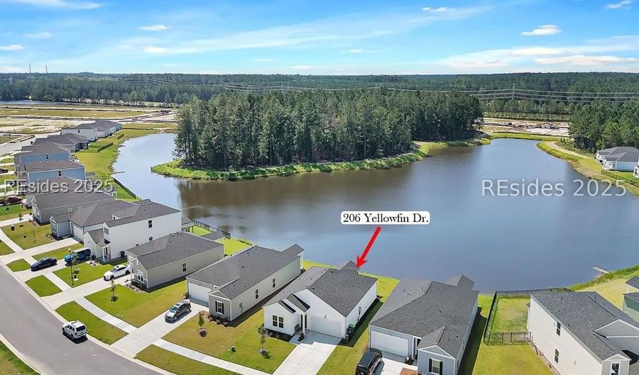 206 Yellowfin Dr, Hardeeville, SC 29927 - 3 Beds, 2 Bath
