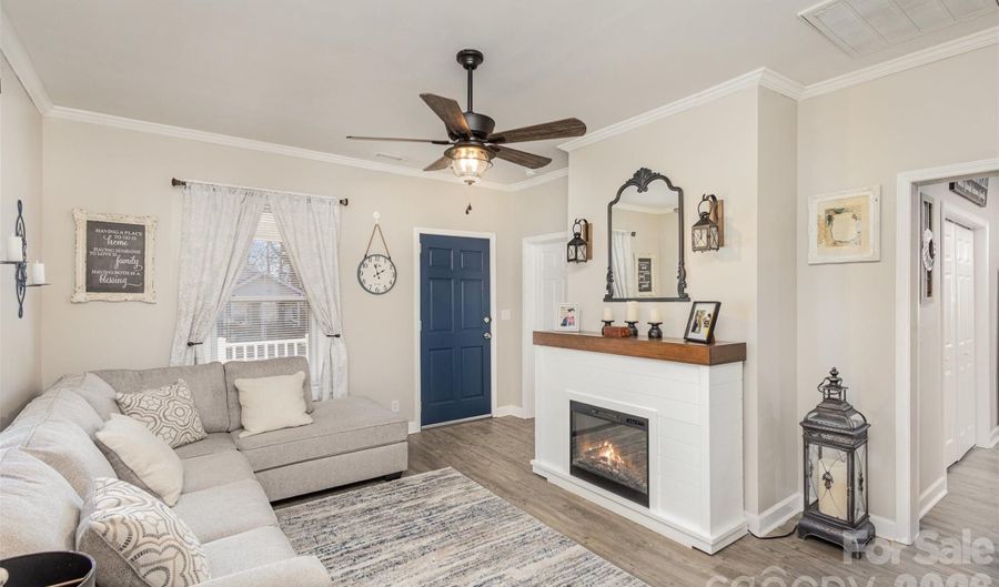 313 Webb St, Albemarle, NC 28001 - 2 Beds, 1 Bath