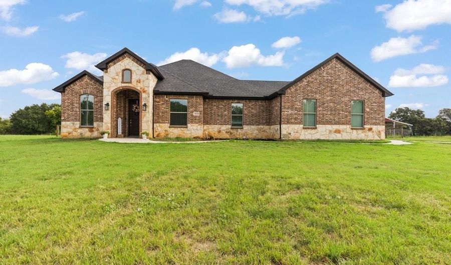 3421 County Road 405, Alvarado, TX 76009 - 4 Beds, 2 Bath